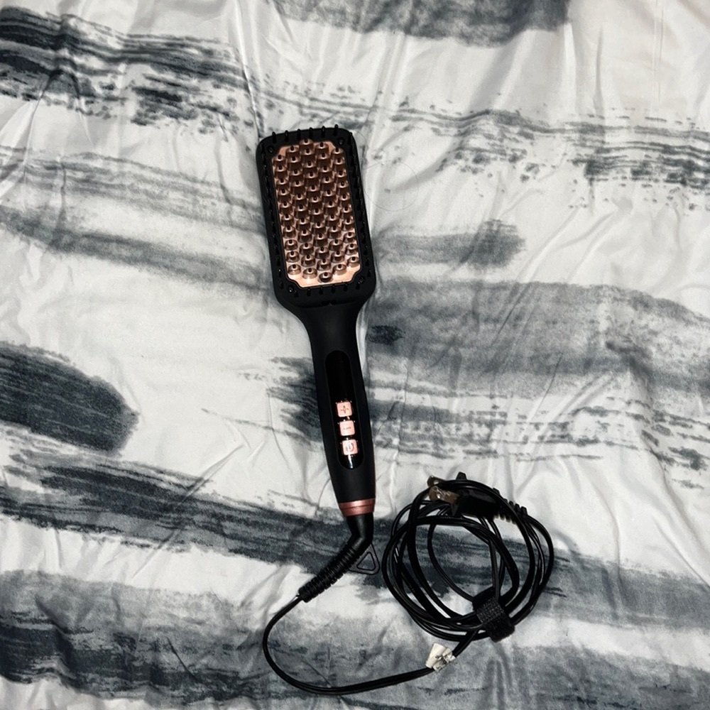 Hair straightener brush
